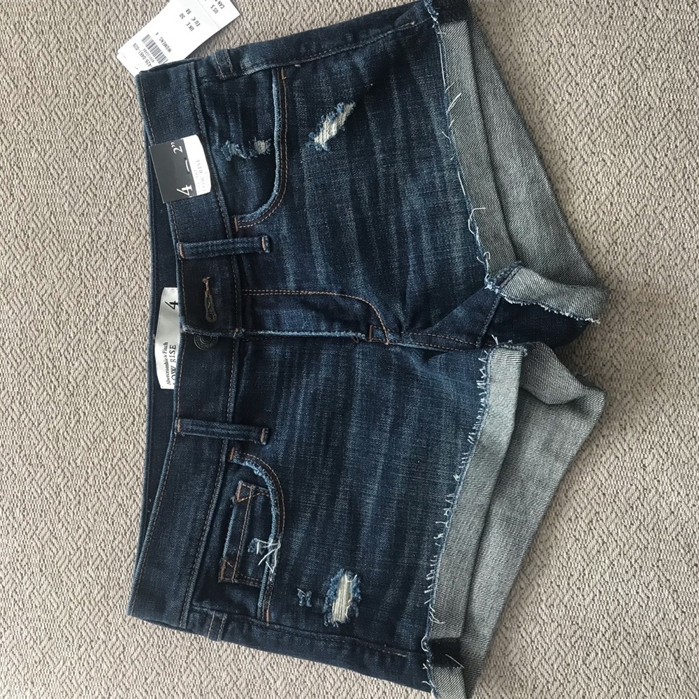 Abercrombie & Fitch sz 4/27 distressed jean short